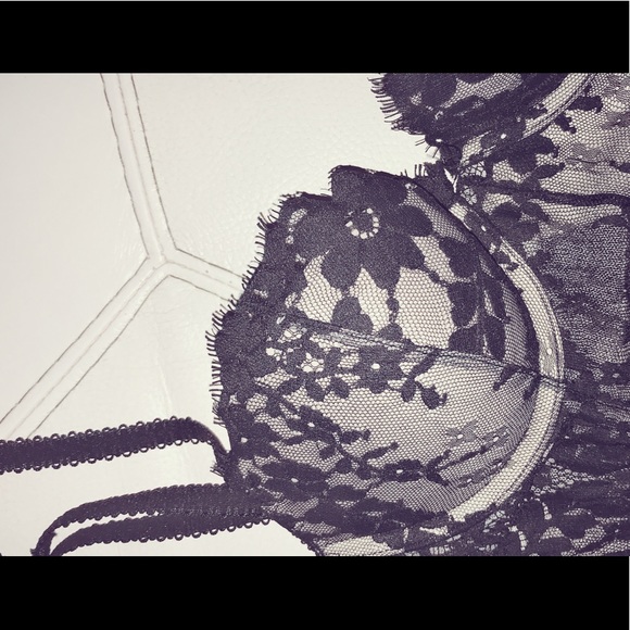 Victoria’s Secret corset - Picture 6 of 8